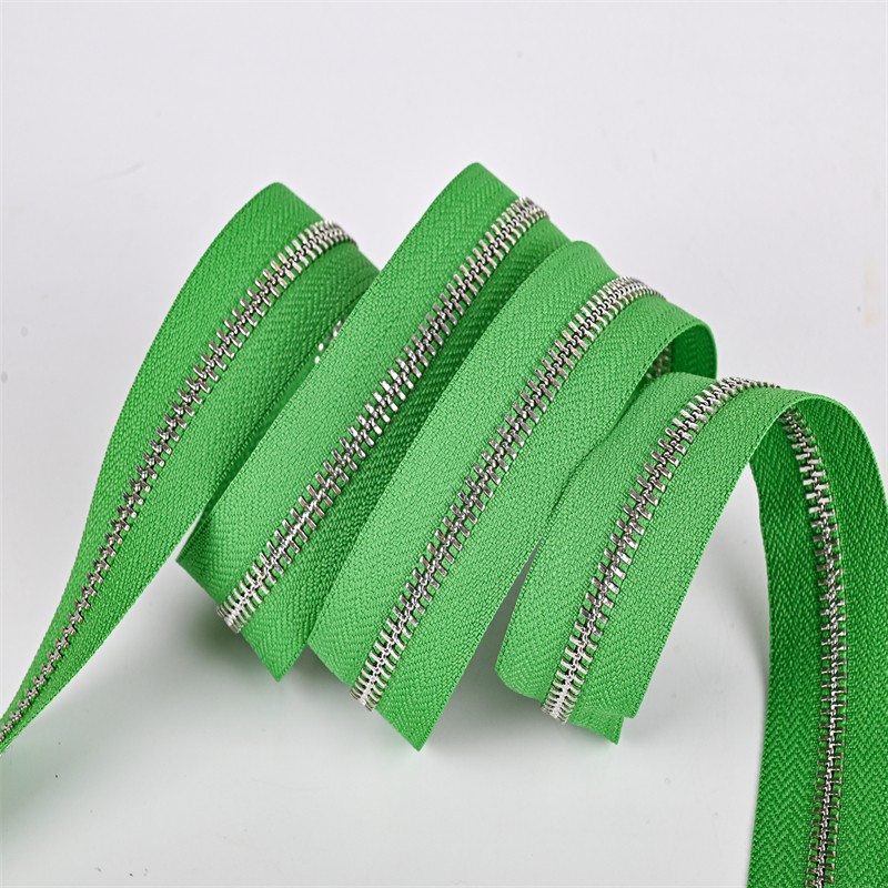 拉鏈_產(chǎn)品中心_產(chǎn)品中心_東莞市登威服飾