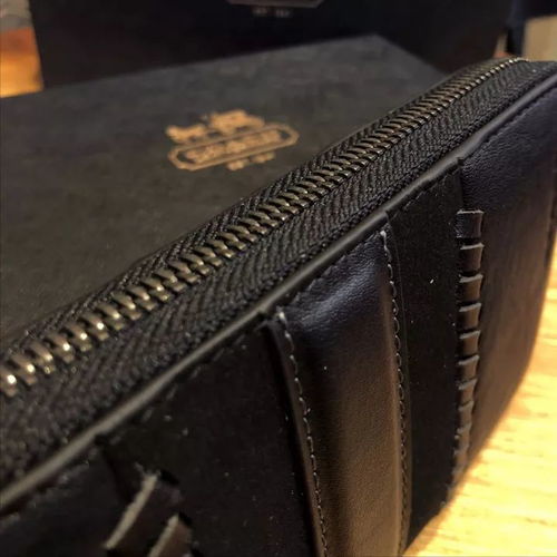 提前的圣誕驚喜 Coach年度壓軸精品小牛皮編織拉鏈錢(qián)包